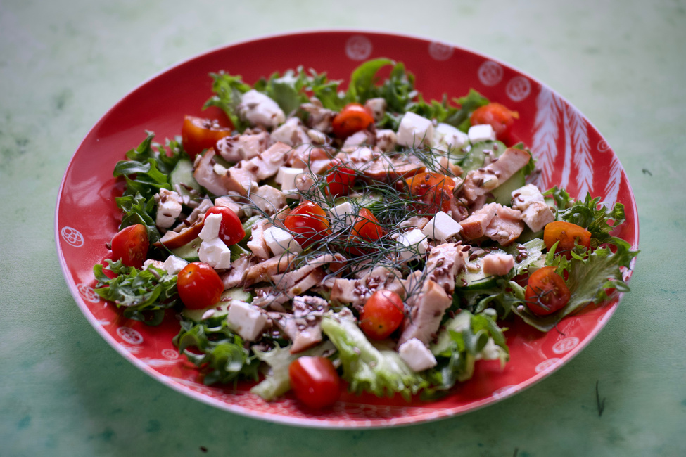 Suvesalat suitsukanaga